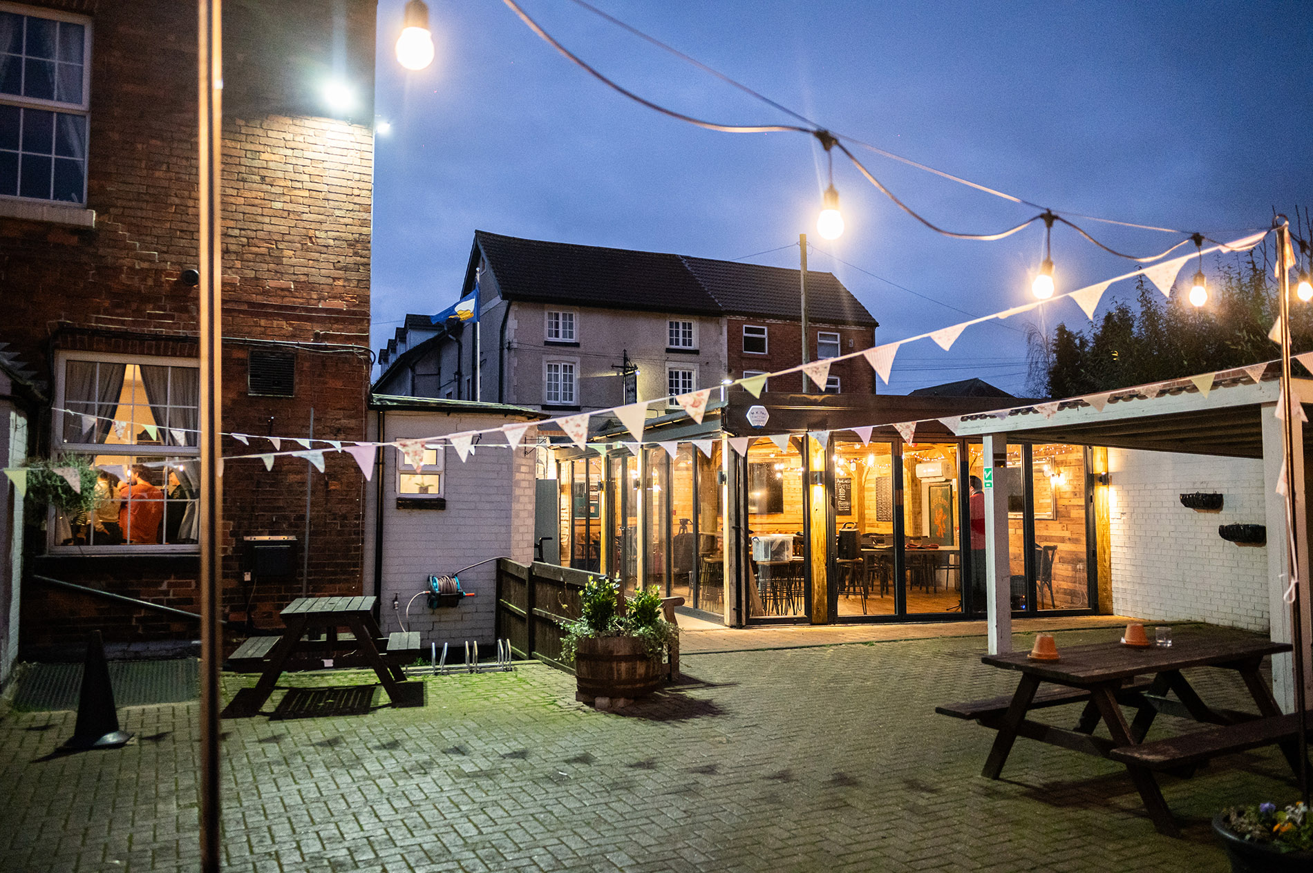 The Red Lion, Kegworth – Dog Friendly Pub with Fast Wi-Fi